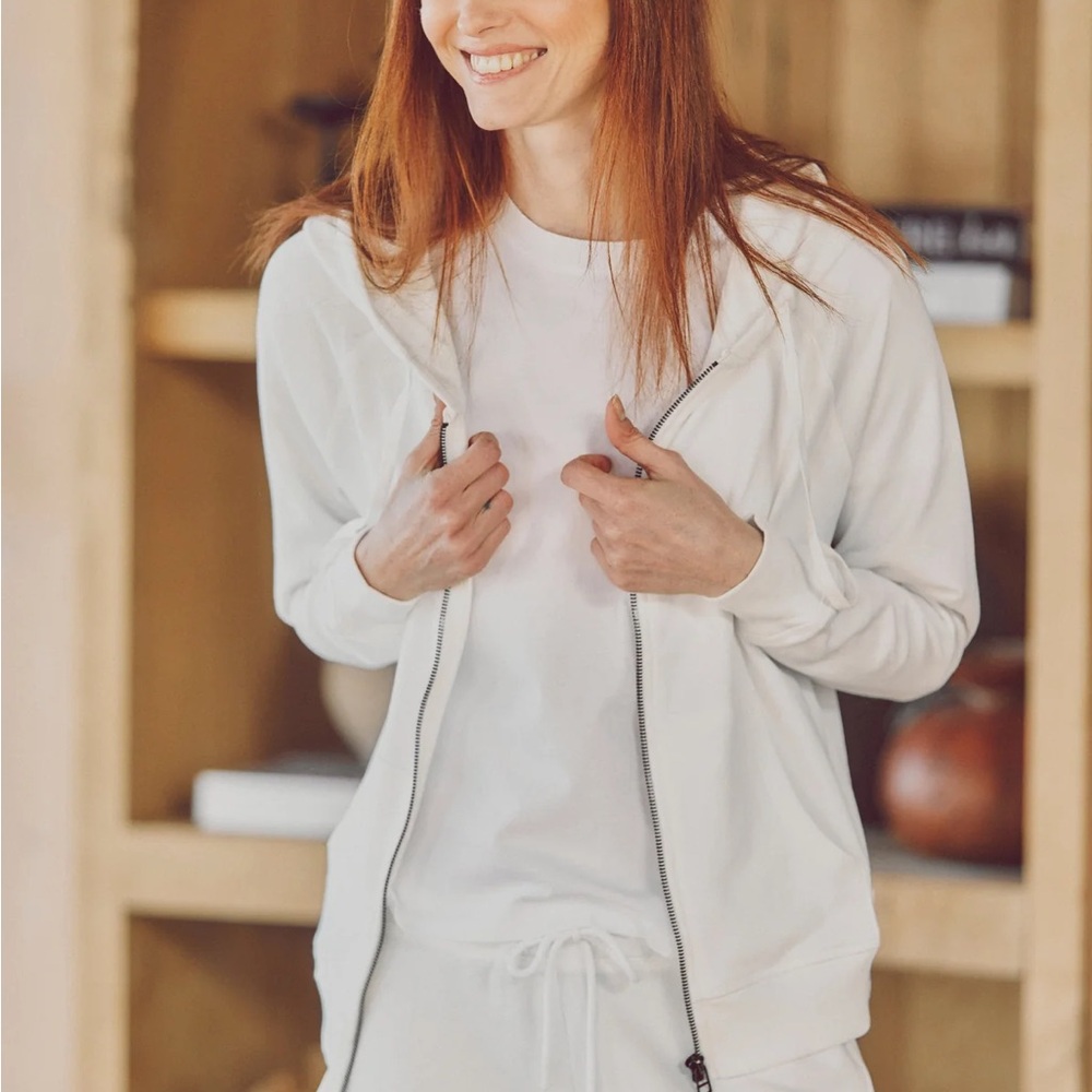 LEALLO Stella Zip Up Hoodie, light pink. Size small but runs big.